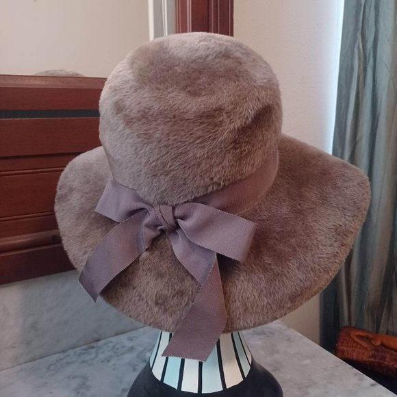 Chic Vintage "Duchess" for Marshall Field & Co. Faux Fur Hat Made in Italy - Picture 2 of 10